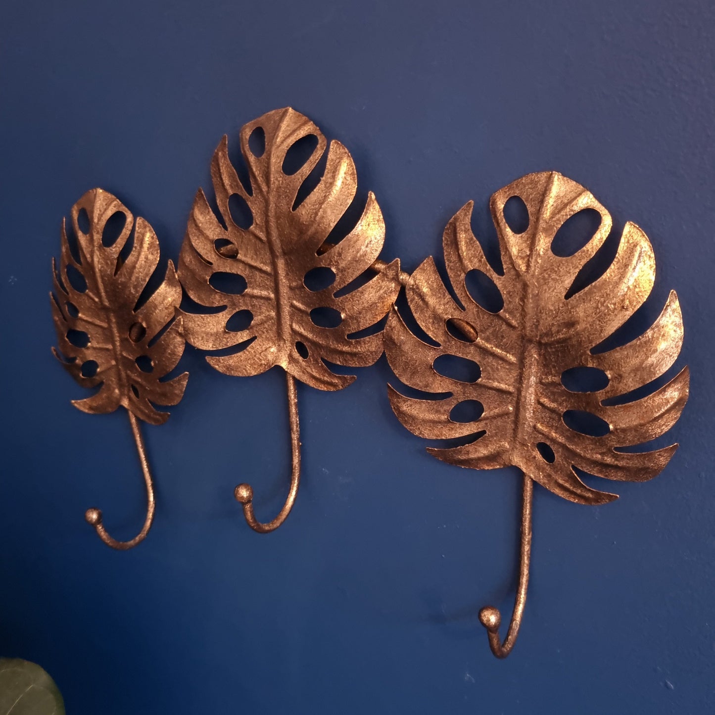 Bronze Cheese Plant Leaf Wall Hooks - Monstera leaf - Metal Coat Hook Bathroom Hooks Wall Decor