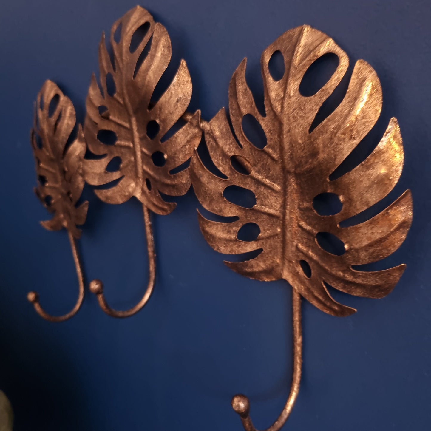 Bronze Cheese Plant Leaf Wall Hooks - Monstera leaf - Metal Coat Hook Bathroom Hooks Wall Decor